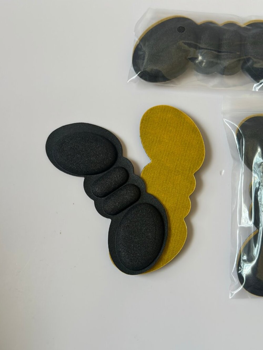 Heel Grip Pads for Shoes - 4 Pairs Ankle Cushion Inserts Anti-Blister, New